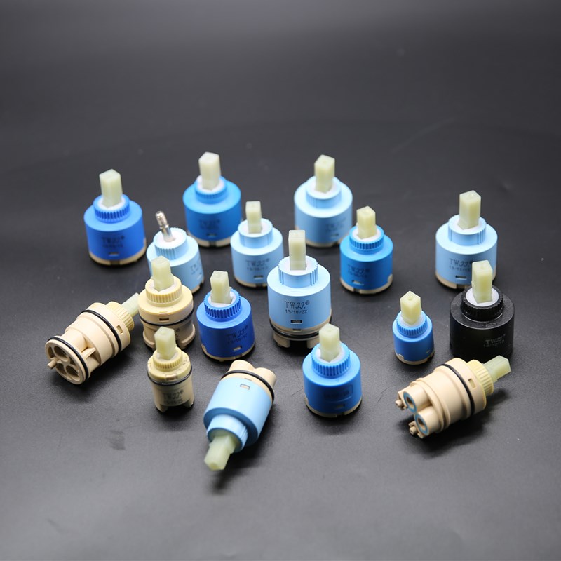 蛇口用混合スプールバルブ 25mm/35mm/40mm カー - Basin Mixer Cartridge のレビューと価格